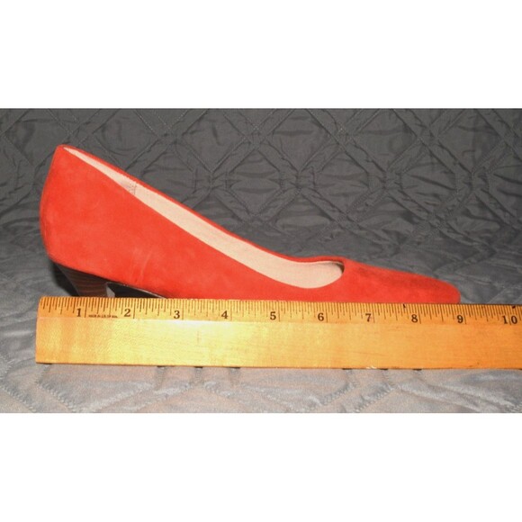 Clarks Collection Adriel Viola Red Suede Pumps Heels Size 6.5M Women 2" Heel - Picture 8 of 9